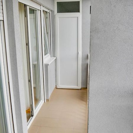 Milica 65M2, Free Parking & Wi-Fi Novi Sad Exterior foto