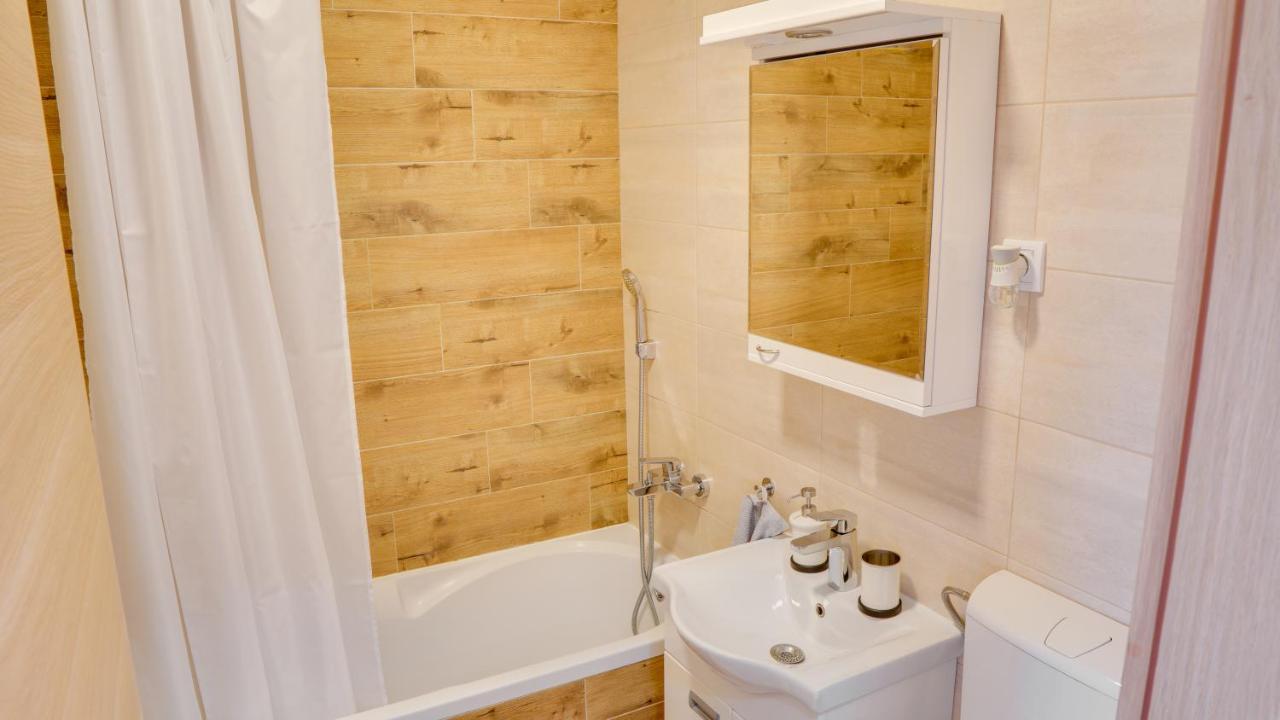 Milica 65M2, Free Parking & Wi-Fi Novi Sad Exterior foto