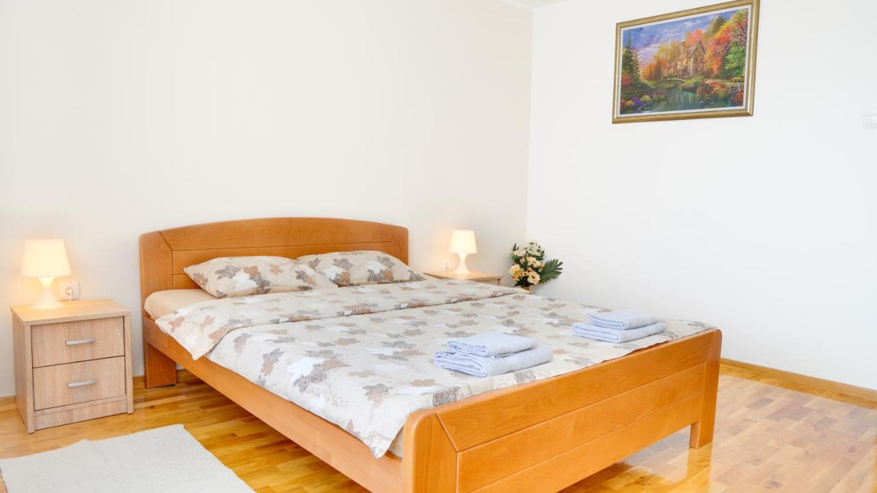 Milica 65M2, Free Parking & Wi-Fi Novi Sad Exterior foto
