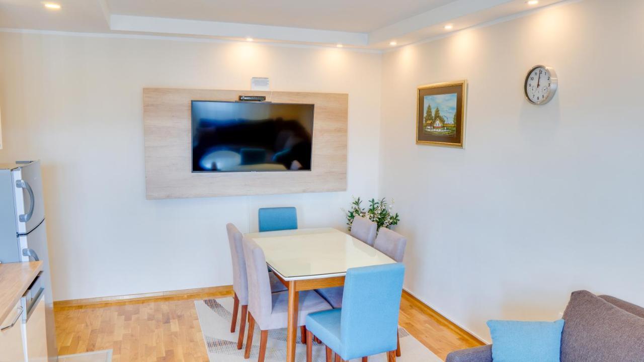 Milica 65M2, Free Parking & Wi-Fi Novi Sad Exterior foto
