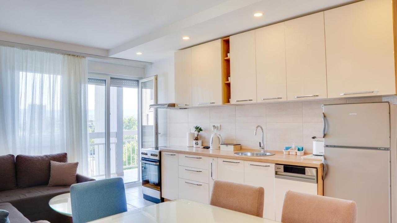 Milica 65M2, Free Parking & Wi-Fi Novi Sad Exterior foto