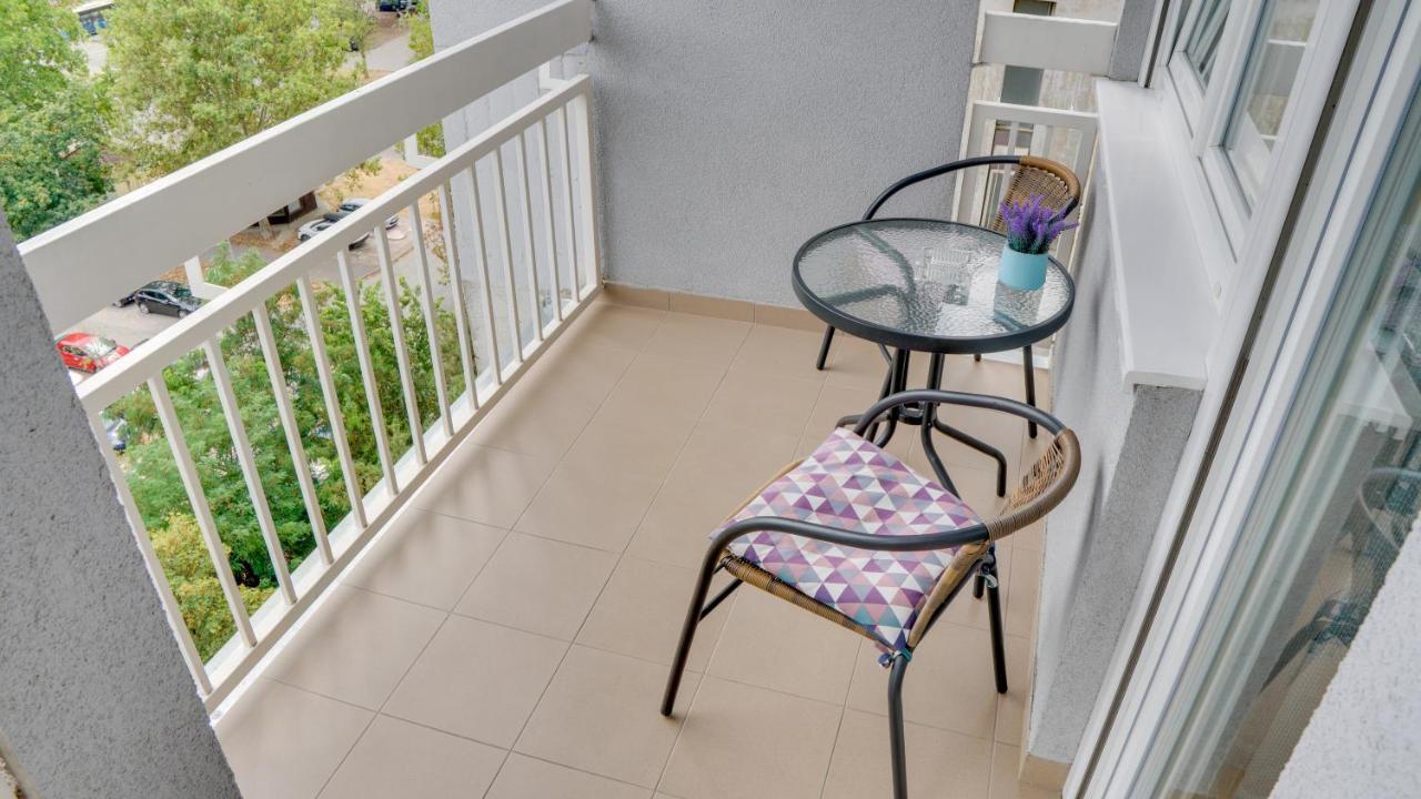 Milica 65M2, Free Parking & Wi-Fi Novi Sad Exterior foto