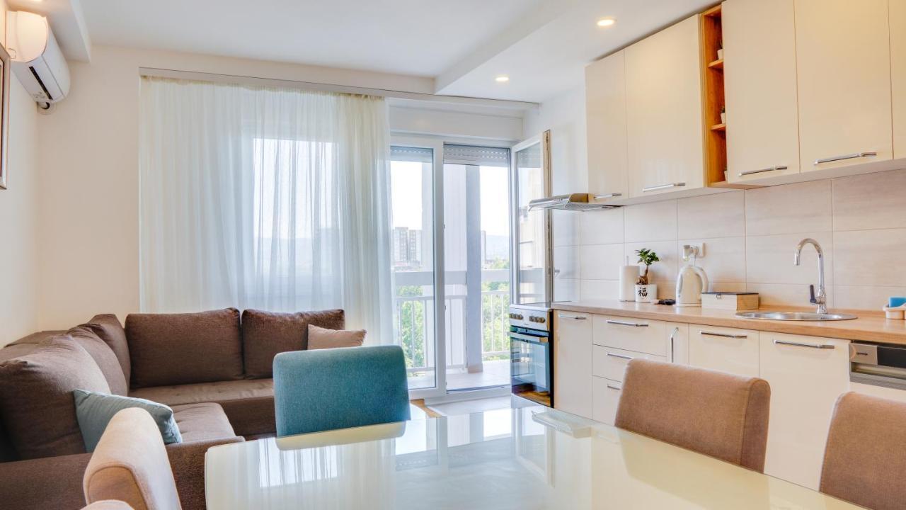 Milica 65M2, Free Parking & Wi-Fi Novi Sad Exterior foto